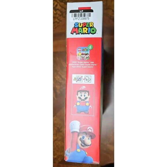 LEGO Super Mario: Adventures with Interactive Lego Mario (71439) - Picture 4 of 7
